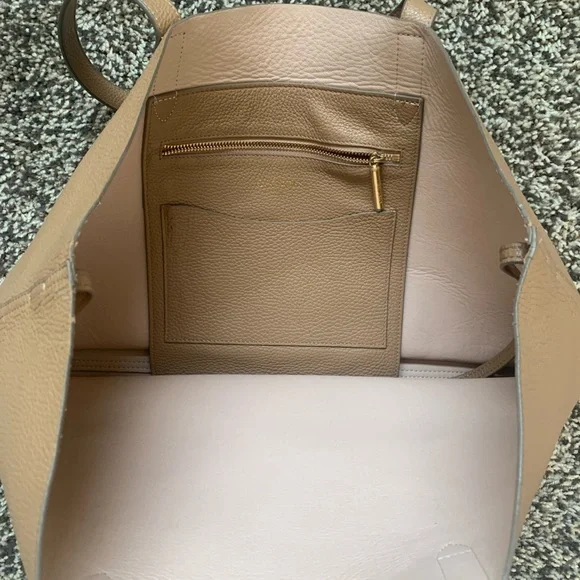 Cuyana Classic Structured Tote - Picture 3 of 11